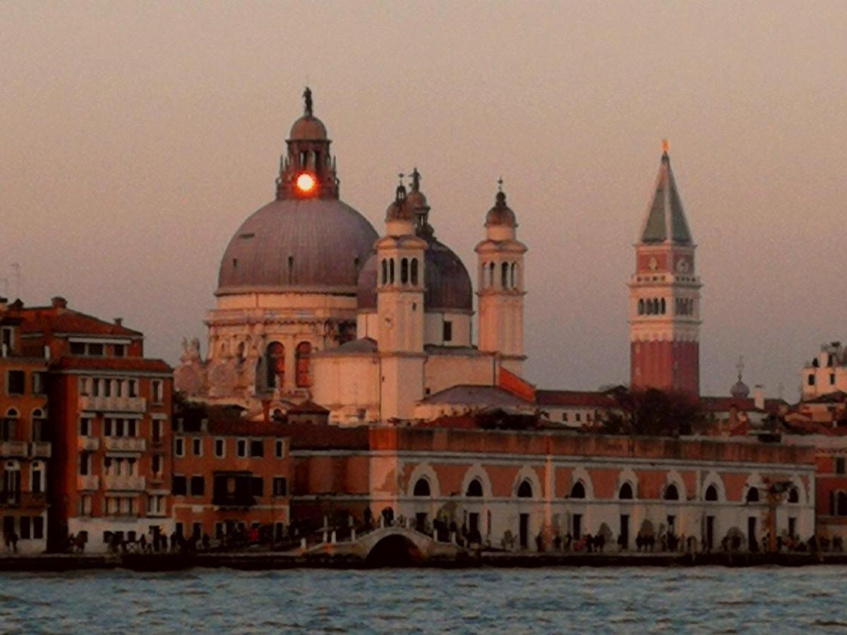 Historical Flat In Cannaregio, Venezia Extérieur photo